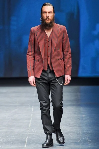 Look 21